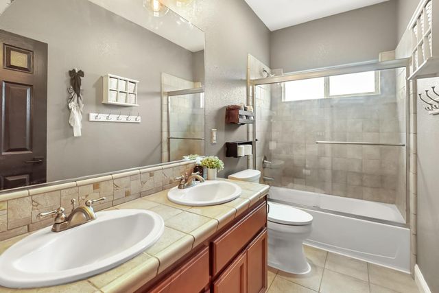 9679 Early Light Way, Elk Grove, CA 95624