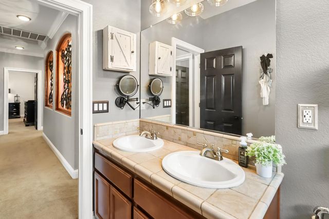 9679 Early Light Way, Elk Grove, CA 95624