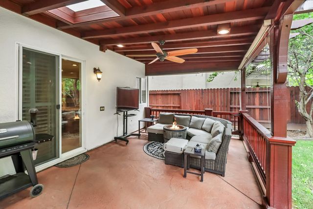 9679 Early Light Way, Elk Grove, CA 95624