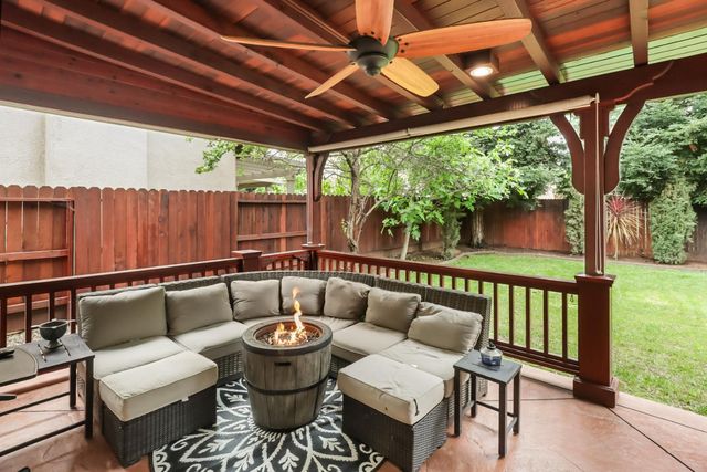 9679 Early Light Way, Elk Grove, CA 95624