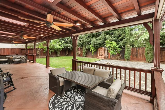 9679 Early Light Way, Elk Grove, CA 95624