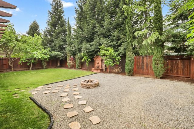 9679 Early Light Way, Elk Grove, CA 95624