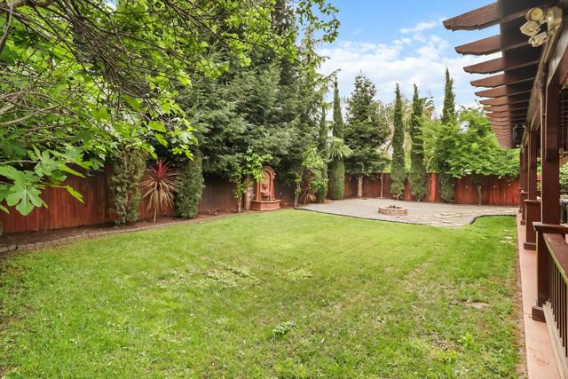 9679 Early Light Way, Elk Grove, CA 95624