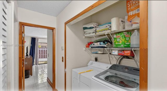7010 SW 103rd Pl, Miami, FL 33173