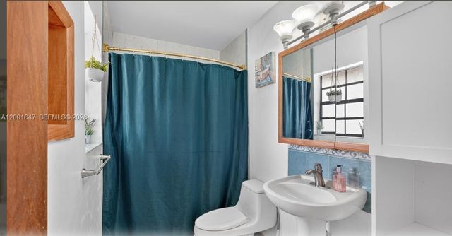 7010 SW 103rd Pl, Miami, FL 33173