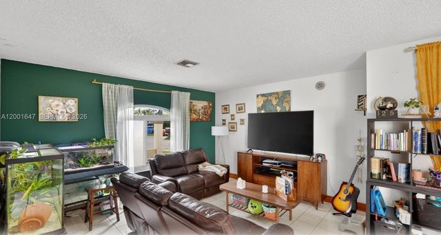 7010 SW 103rd Pl, Miami, FL 33173