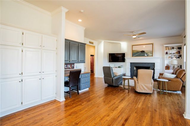 4302 Ashley Lane, Fayetteville, AR 72701