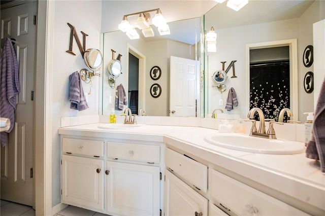 4302 Ashley Lane, Fayetteville, AR 72701