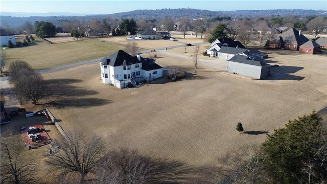 4302 Ashley Lane, Fayetteville, AR 72701