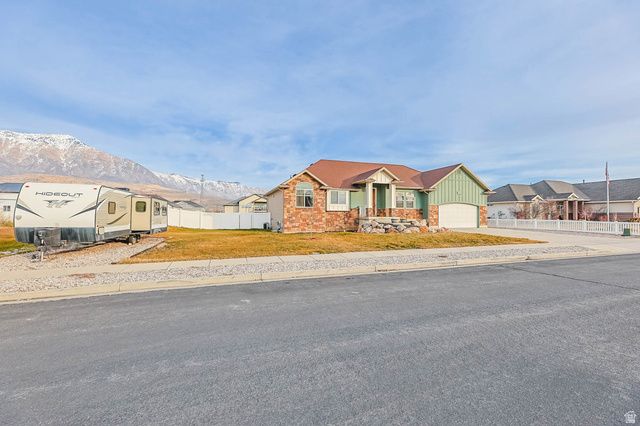 3942 N 2650 W, Farr West, UT 84404