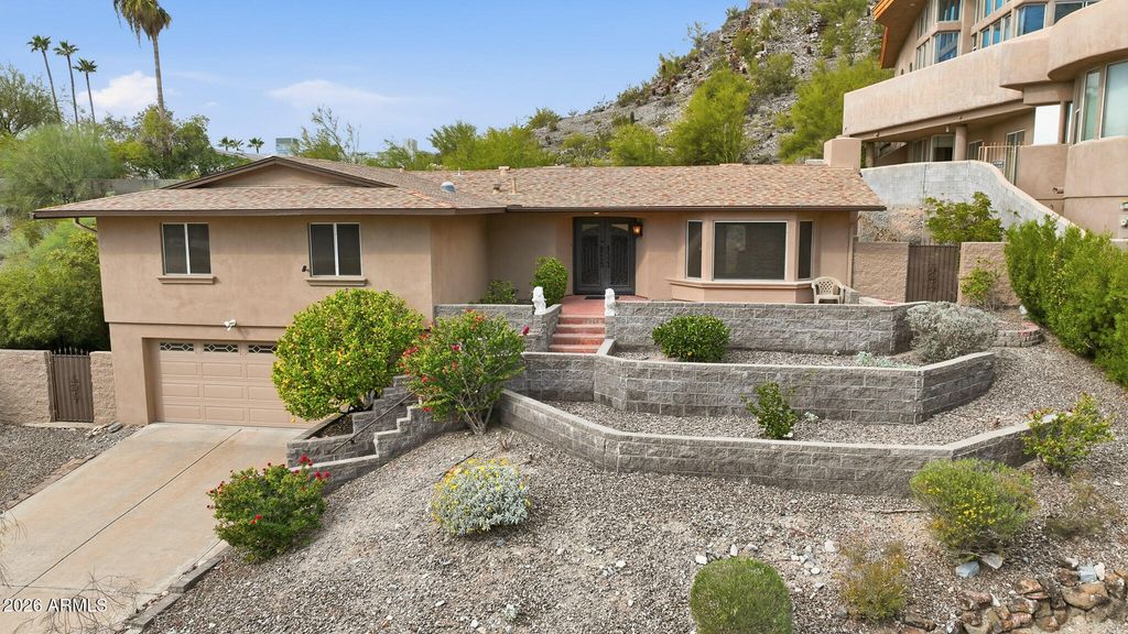 2346 E ORANGEWOOD Avenue, Phoenix, AZ 85020 — photo 2
