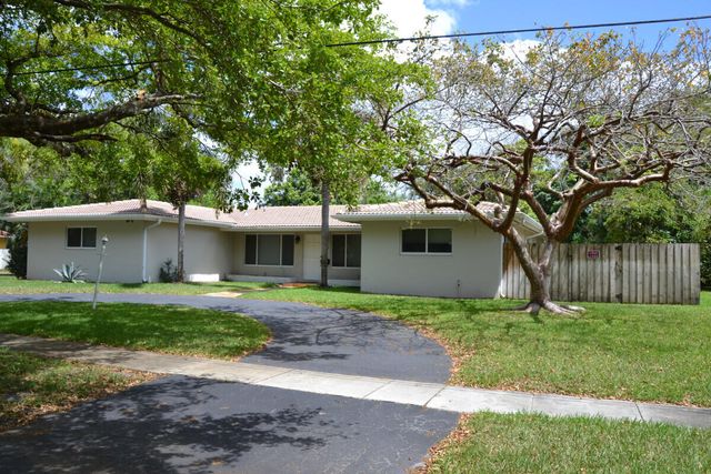 500 SW 62nd Avenue, Plantation, FL 33317