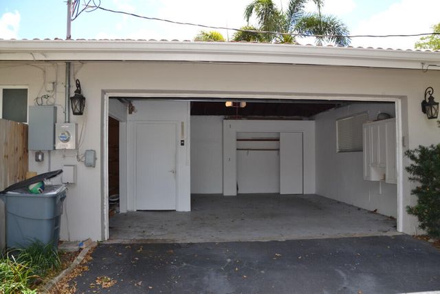 500 SW 62nd Avenue, Plantation, FL 33317