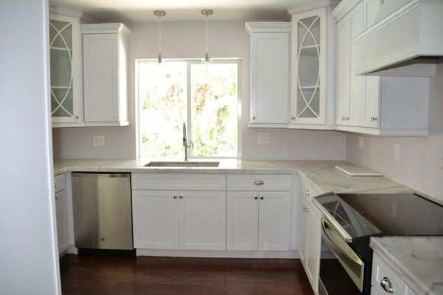 500 SW 62nd Avenue, Plantation, FL 33317