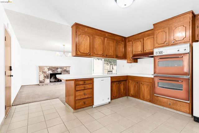 1011 Morello Ave, Martinez, CA 94553