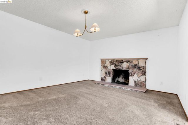1011 Morello Ave, Martinez, CA 94553
