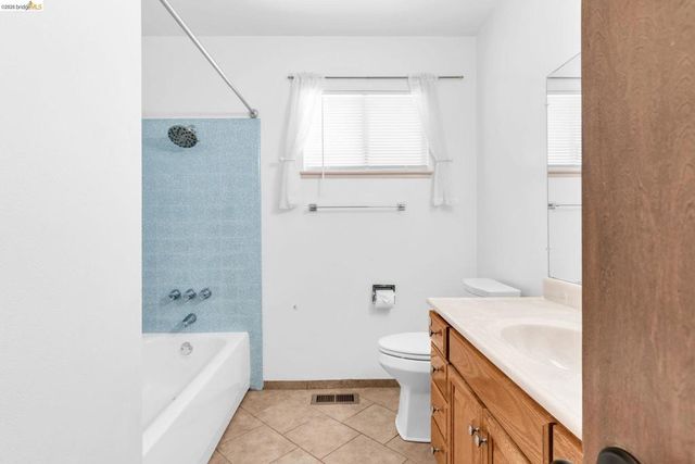 1011 Morello Ave, Martinez, CA 94553