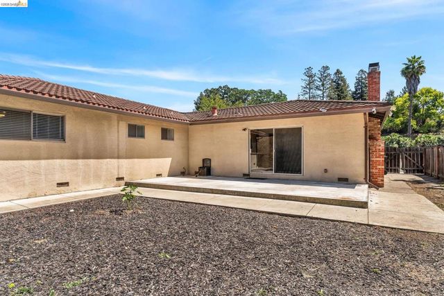1011 Morello Ave, Martinez, CA 94553