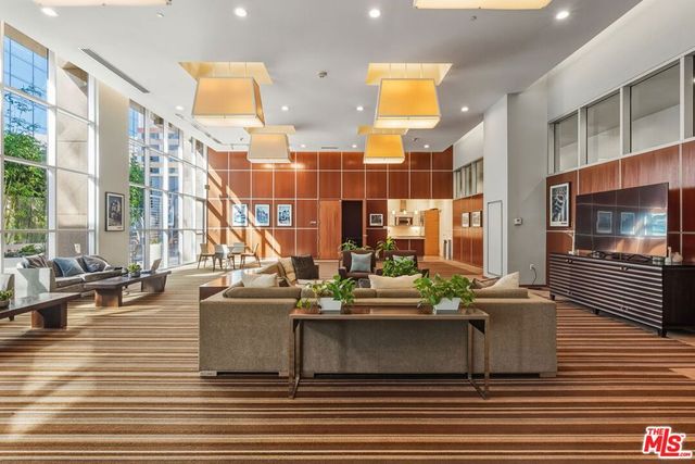 801 S Grand Avenue 1306, Los Angeles, CA 90017