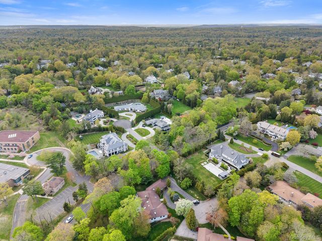4 Mohican Trail, Scarsdale, NY 10583
