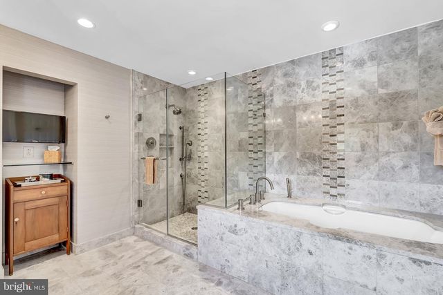26100 MULLINIX MILL, Mount Airy, MD 21771
