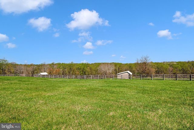 26100 MULLINIX MILL, Mount Airy, MD 21771