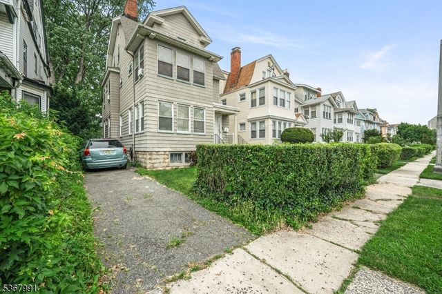 281 S Burnett St, East Orange City, NJ 07018