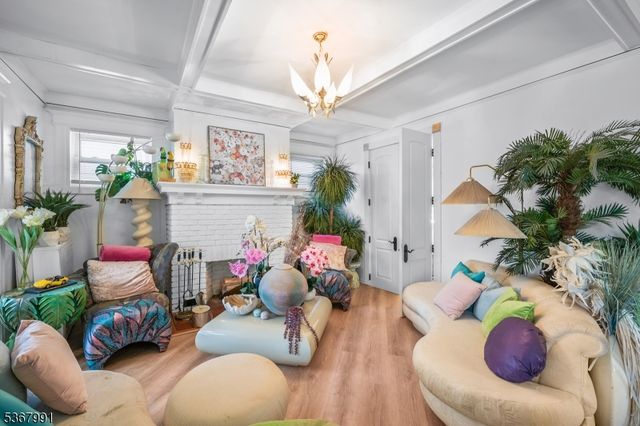 281 S Burnett St, East Orange City, NJ 07018
