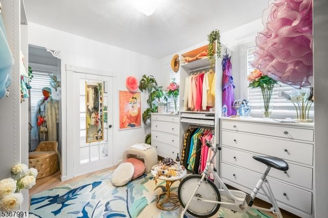 281 S Burnett St, East Orange City, NJ 07018