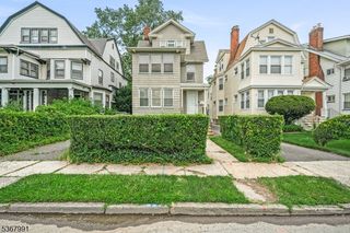 281 S Burnett St, East Orange City, NJ 07018