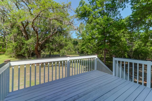 5355 Creek View Lane, Hollywood, SC 29449