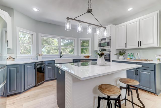 5355 Creek View Lane, Hollywood, SC 29449
