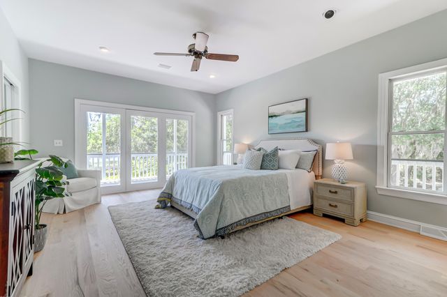 5355 Creek View Lane, Hollywood, SC 29449