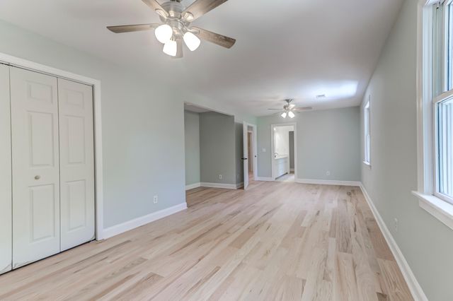 5355 Creek View Lane, Hollywood, SC 29449