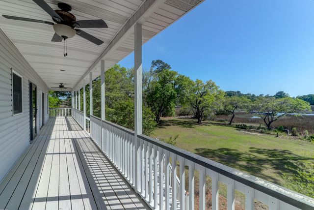 5355 Creek View Lane, Hollywood, SC 29449
