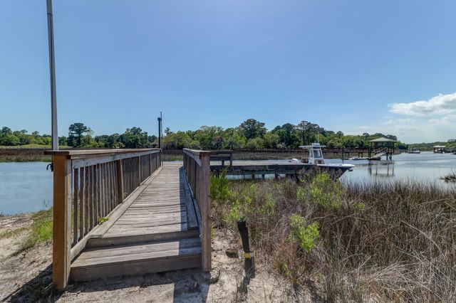 5355 Creek View Lane, Hollywood, SC 29449