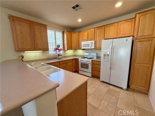 924 Essex, Beaumont, CA 92223