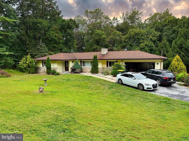 1667 BEACON HILL RD, Downingtown, PA 19335