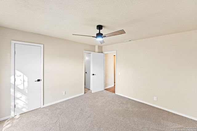 9010 Bowline St, San Antonio, TX 78242