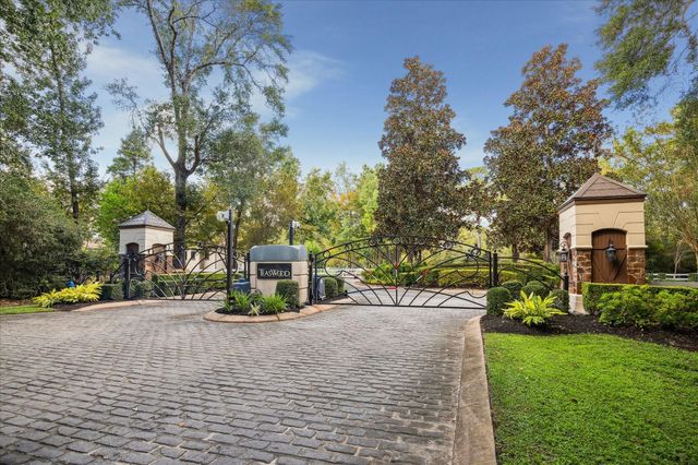 7373 Teaswood Drive, Conroe, TX 77304