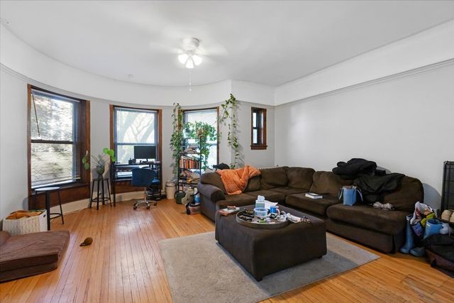 5018 S Blackstone Avenue 101, Chicago, IL 60615