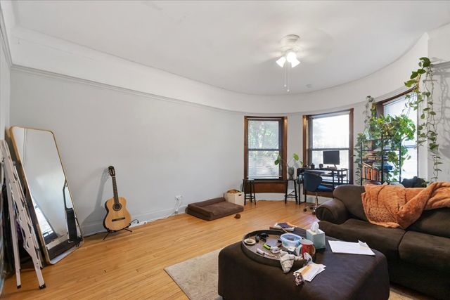 5018 S Blackstone Avenue 101, Chicago, IL 60615