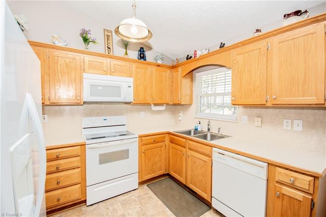 112 Chimney Ridge Lane, Statesville, NC 28625