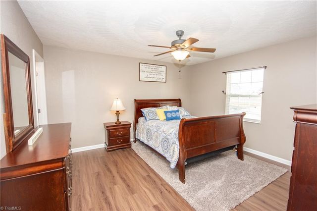 112 Chimney Ridge Lane, Statesville, NC 28625