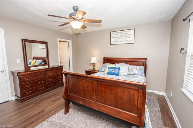 112 Chimney Ridge Lane, Statesville, NC 28625