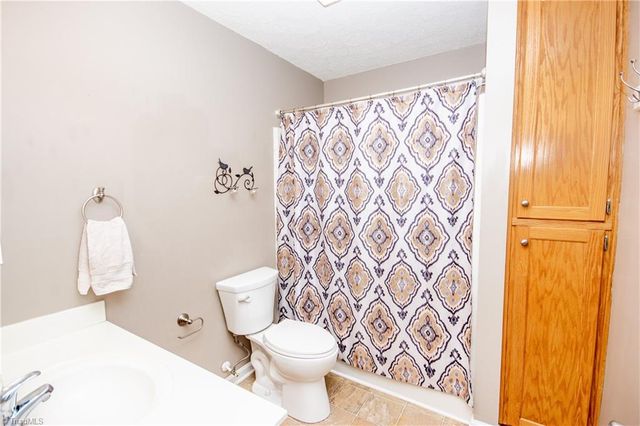 112 Chimney Ridge Lane, Statesville, NC 28625