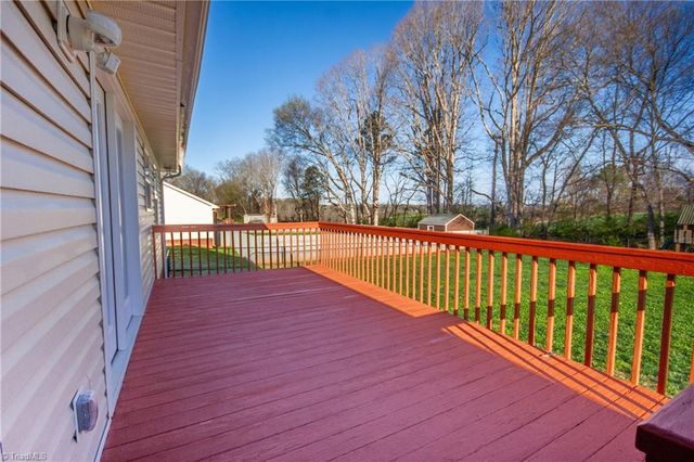 112 Chimney Ridge Lane, Statesville, NC 28625