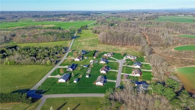 112 Chimney Ridge Lane, Statesville, NC 28625