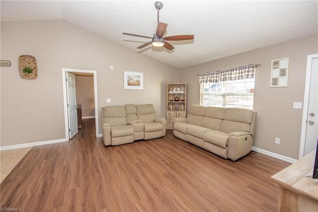 112 Chimney Ridge Lane, Statesville, NC 28625