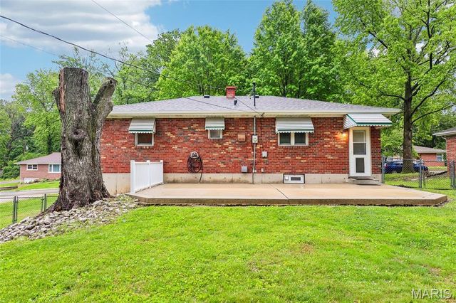 39 Mark Drive, Fairview Heights, IL 62208